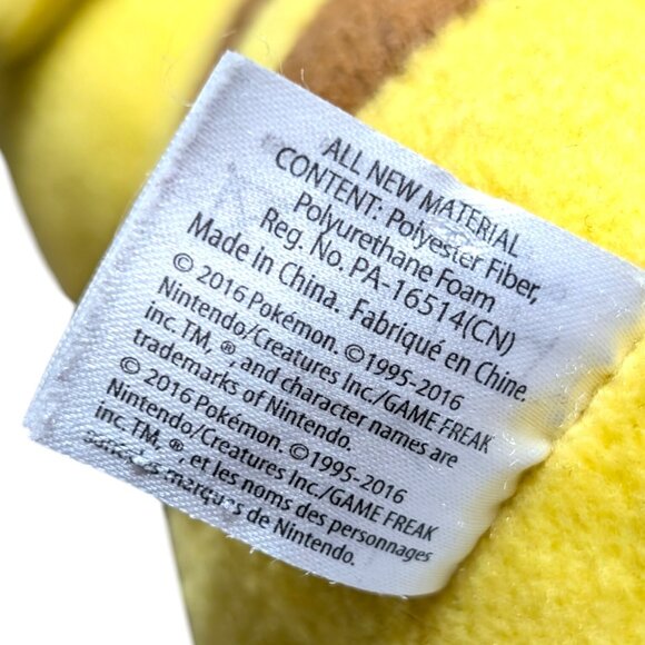 POKEMON Sitting PIKACHU PLUSH 9" Nintendo TOMY 2016 OFFICIAL Yellow CLEAN - Picture 8 of 8